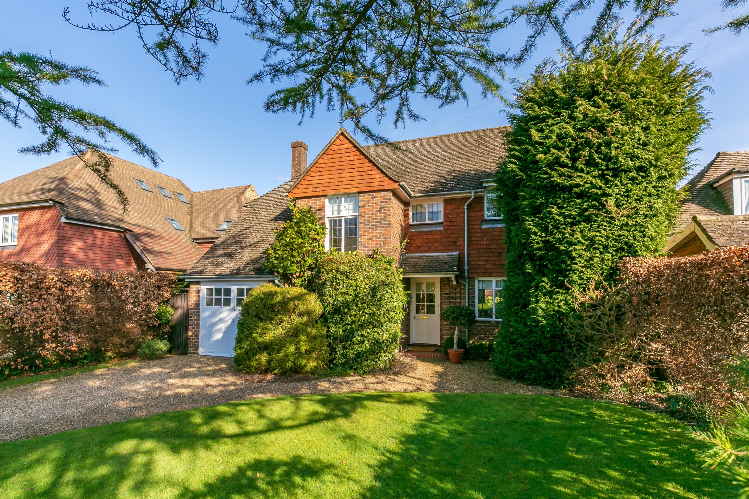 Properties to buy – Chantries & Pewleys