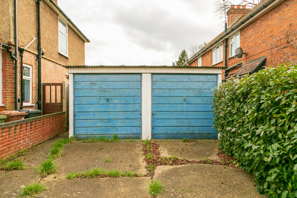 Garages in Stocton Road, Guildford