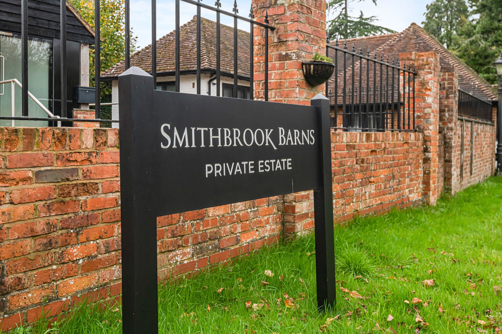 Smithbrook, Cranleigh, GU6