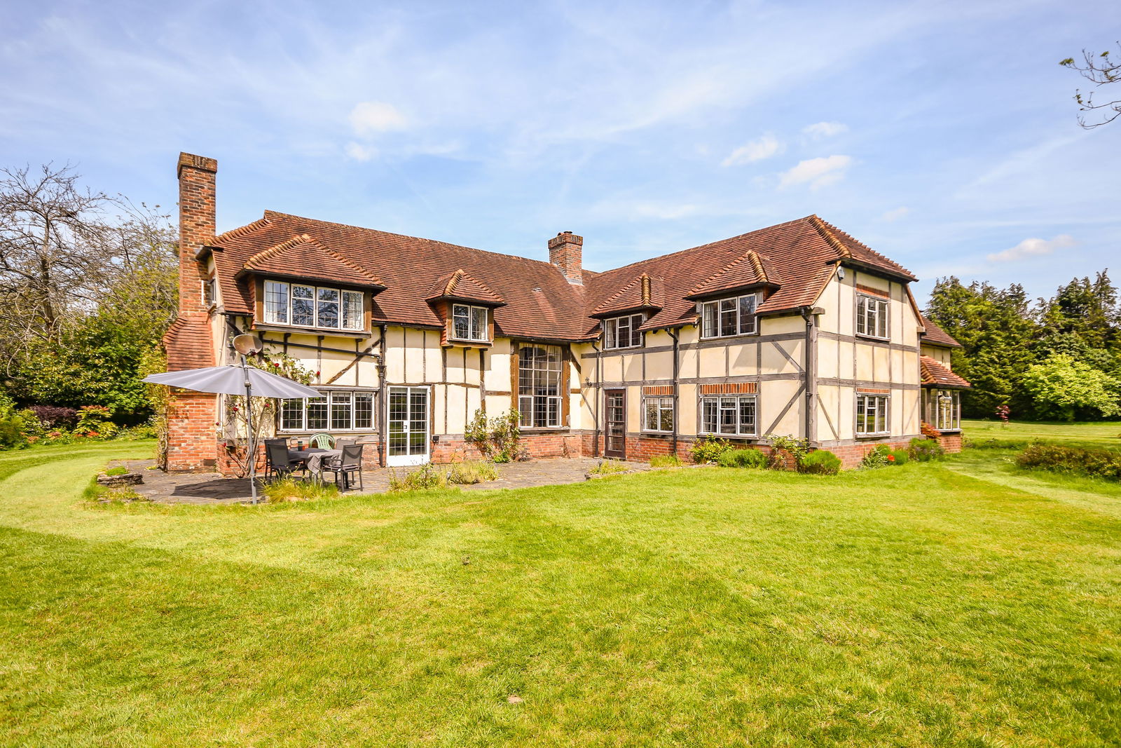 Amlets Lane, Cranleigh, GU6