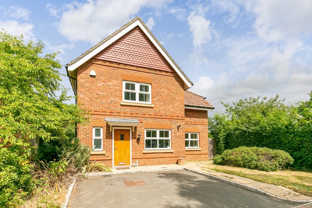 Oakford Mews, Shalford