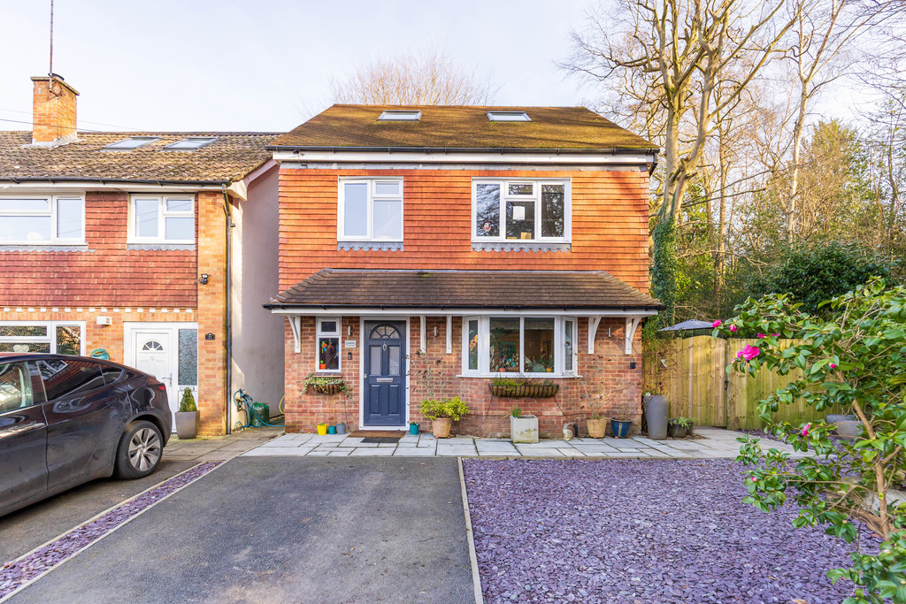 57 Hullmead, Shamley Green, Guildford