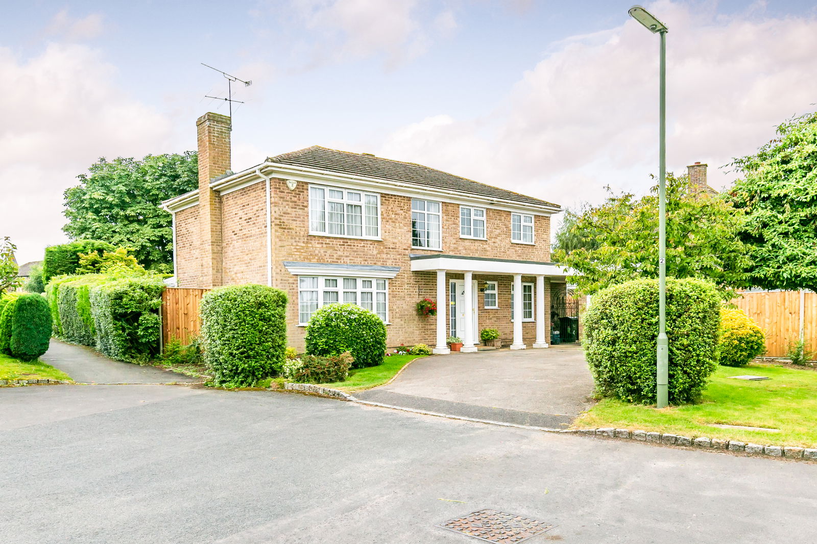 Kestrel Close, Merrow Park, GU4