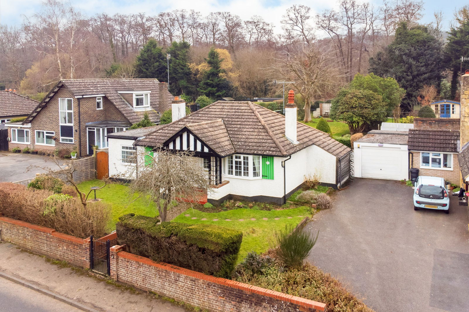 Dorking Road, Chilworth, Guildford, GU4 8NR