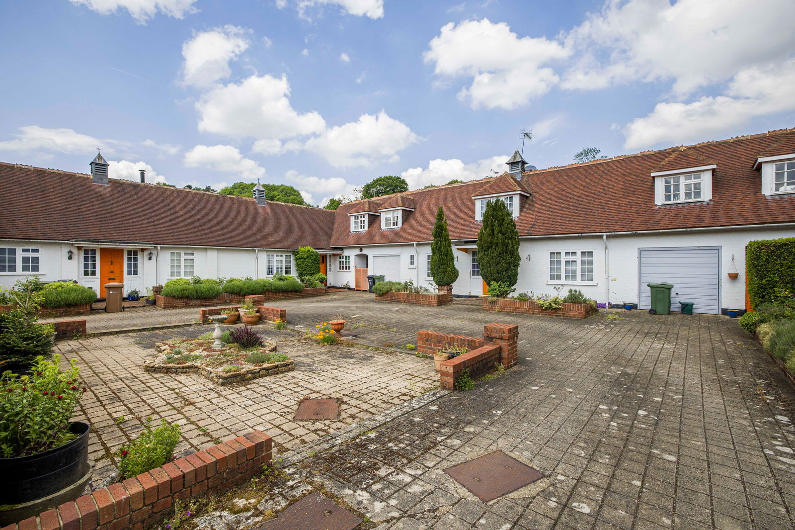 Eastbury Lane, Compton, Guildford, GU3 1EF