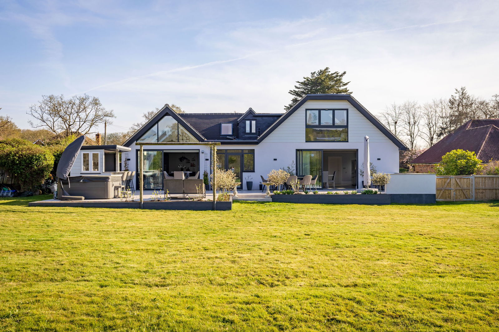 Bookhurst Road, Cranleigh, GU6