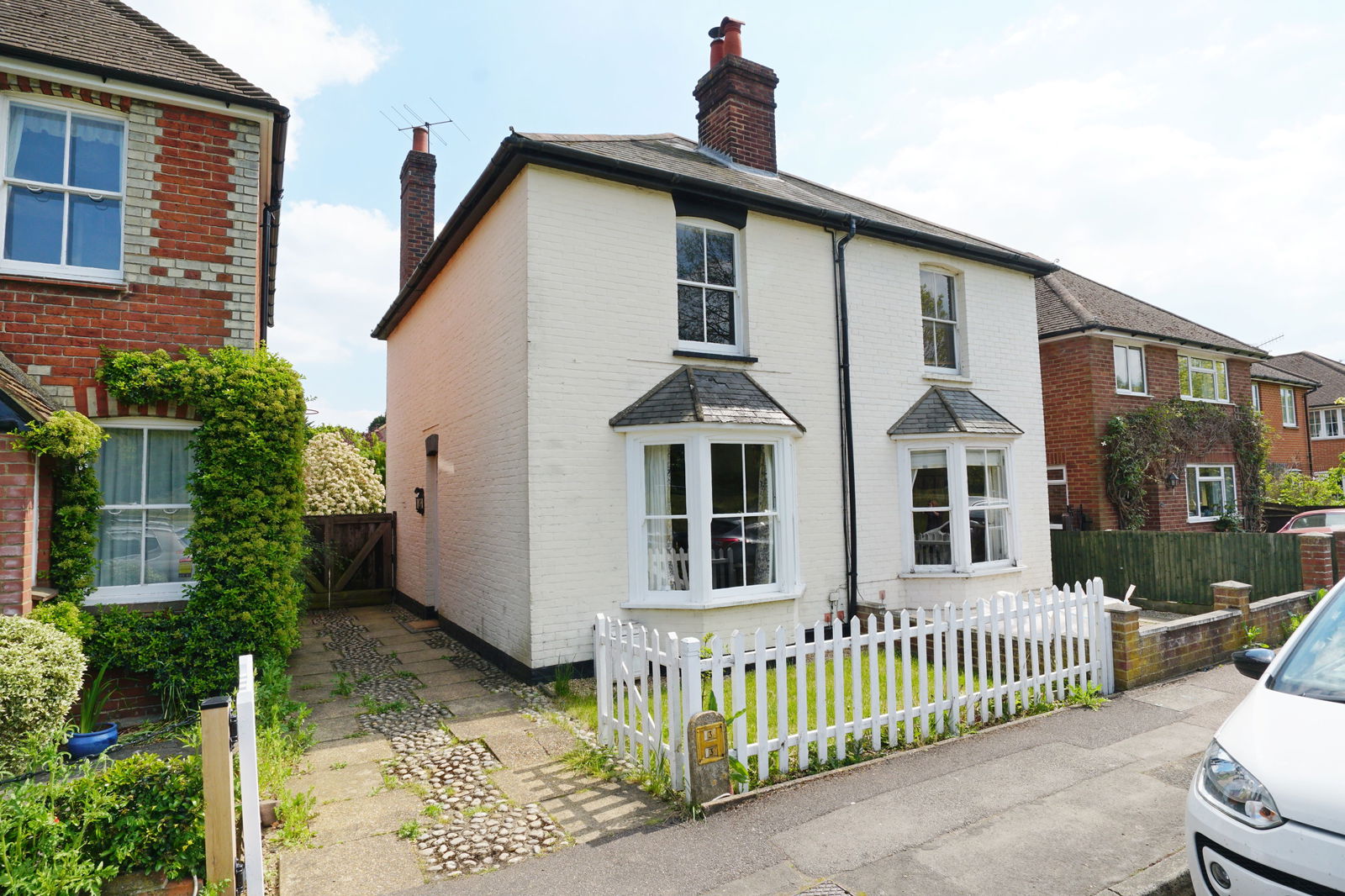 Oakdene Road, Peasmarsh, Guildford