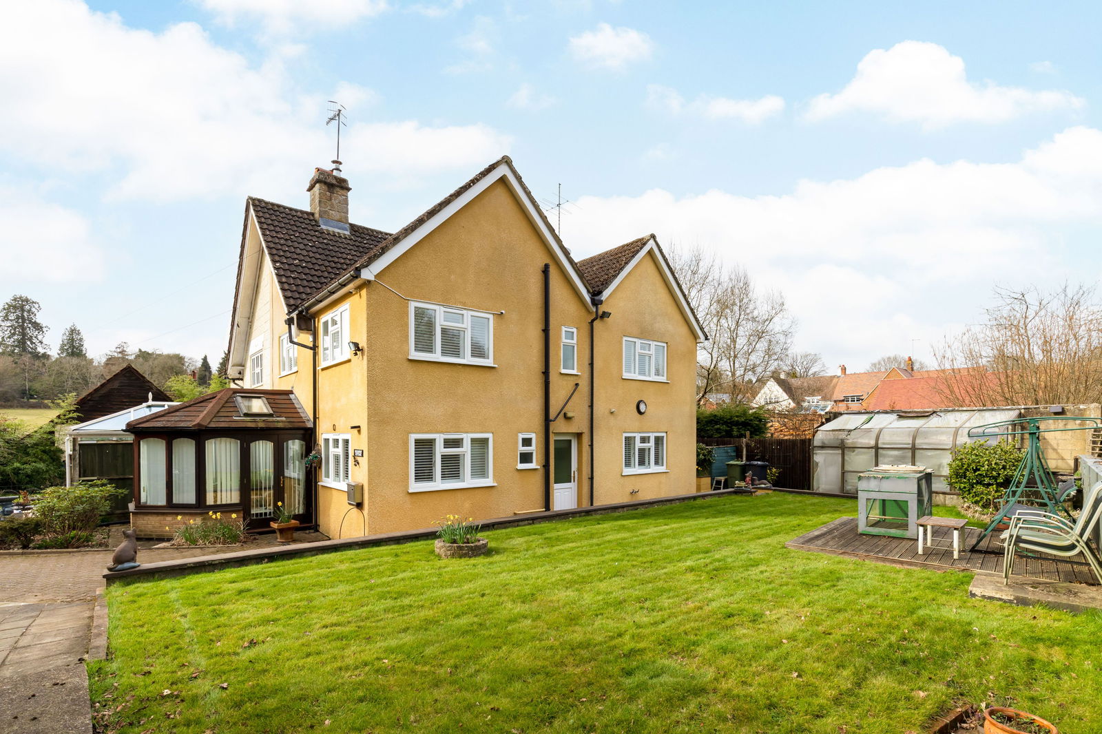 Little London, Albury, GU5