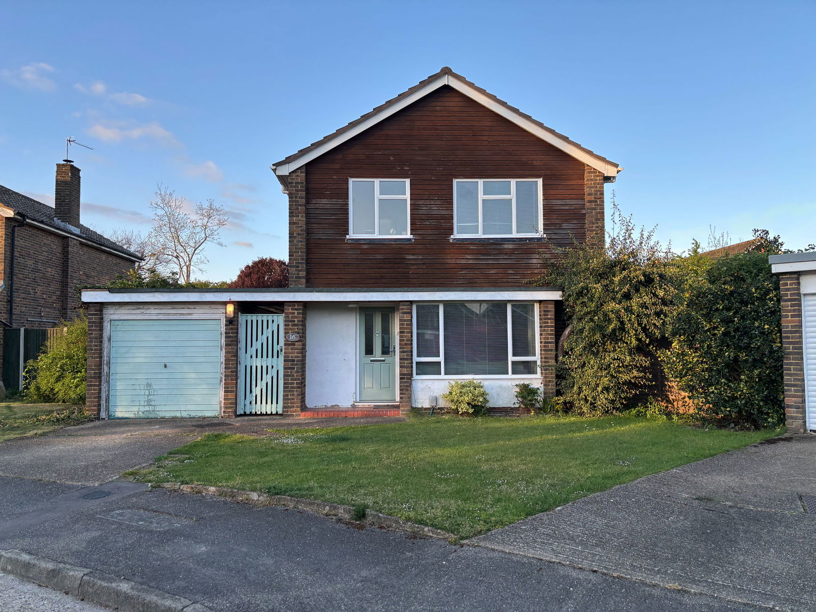 Wykeham Road, Merrow, GU1