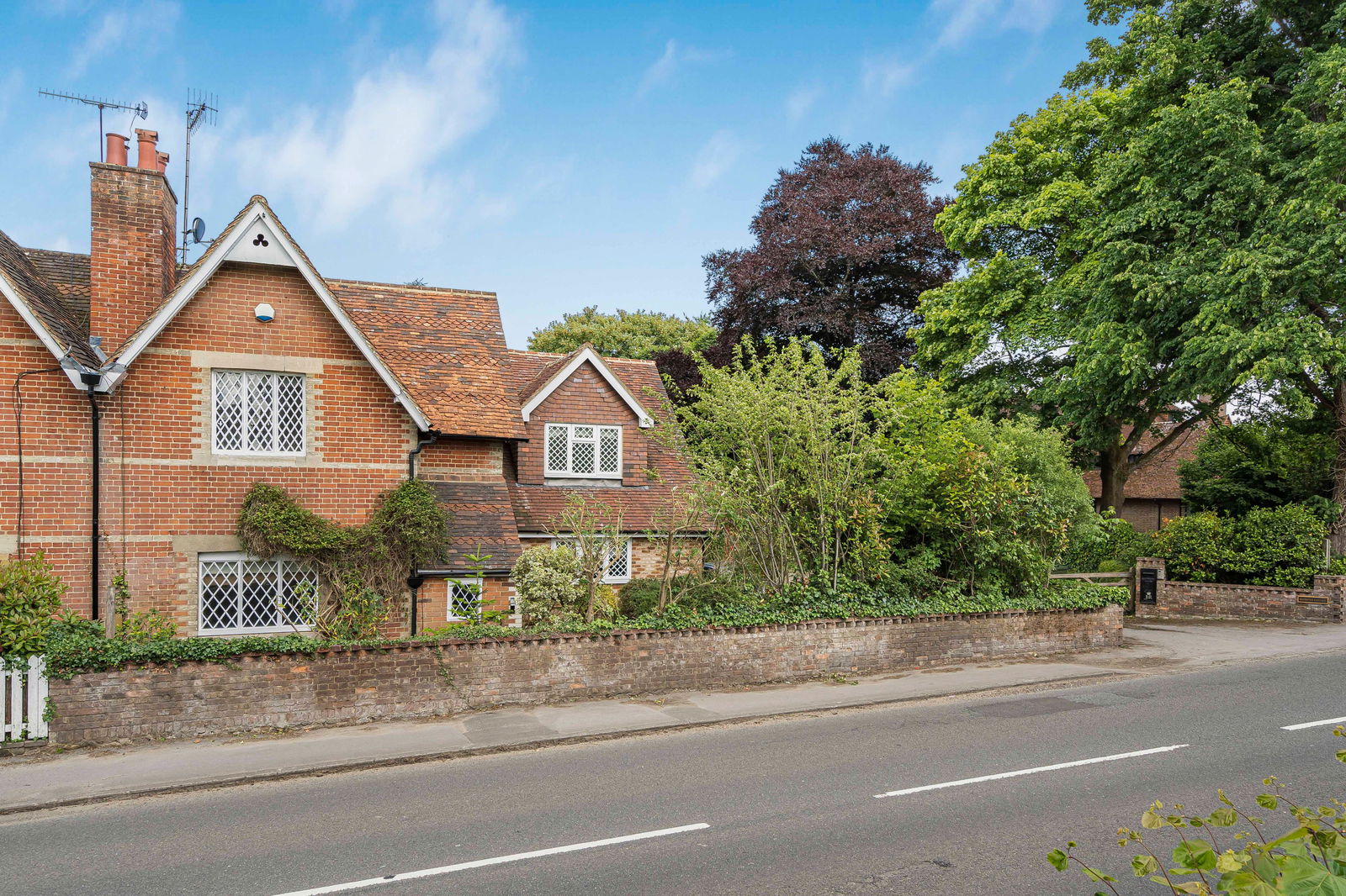 The Street, Compton, Guildford, Surrey, GU3 1ED