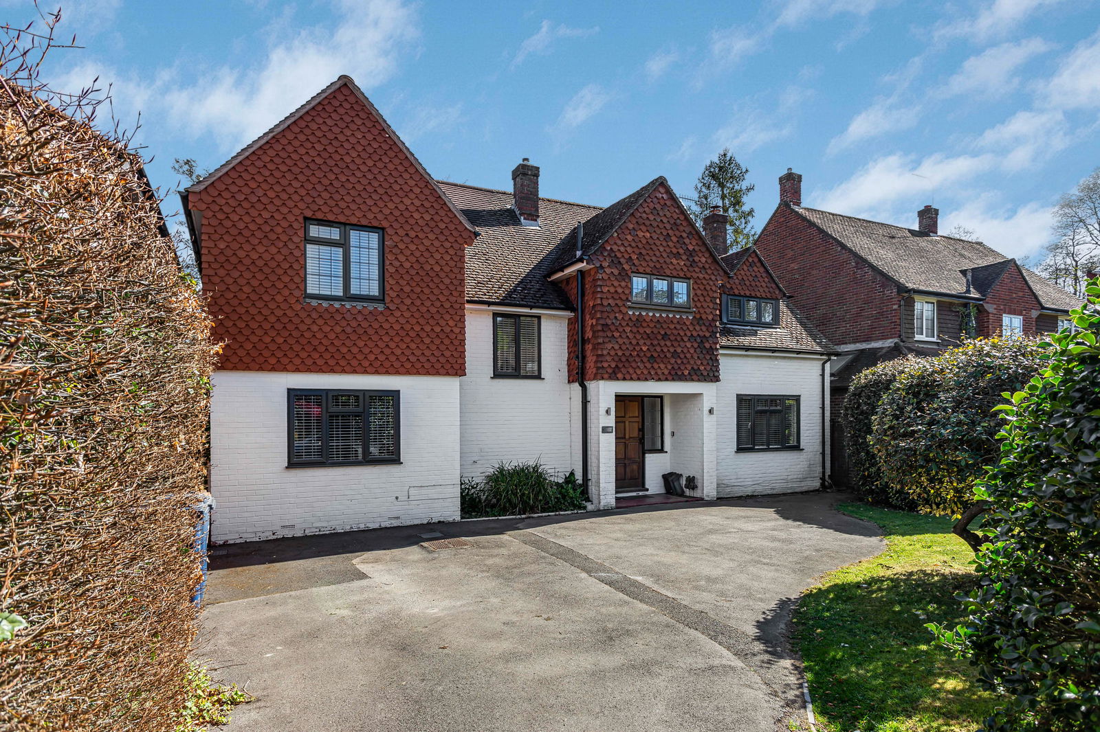 Linersh Wood Close, Bramley, GU5