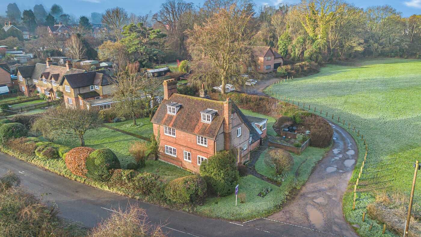 Goose Green, Gomshall, GU5