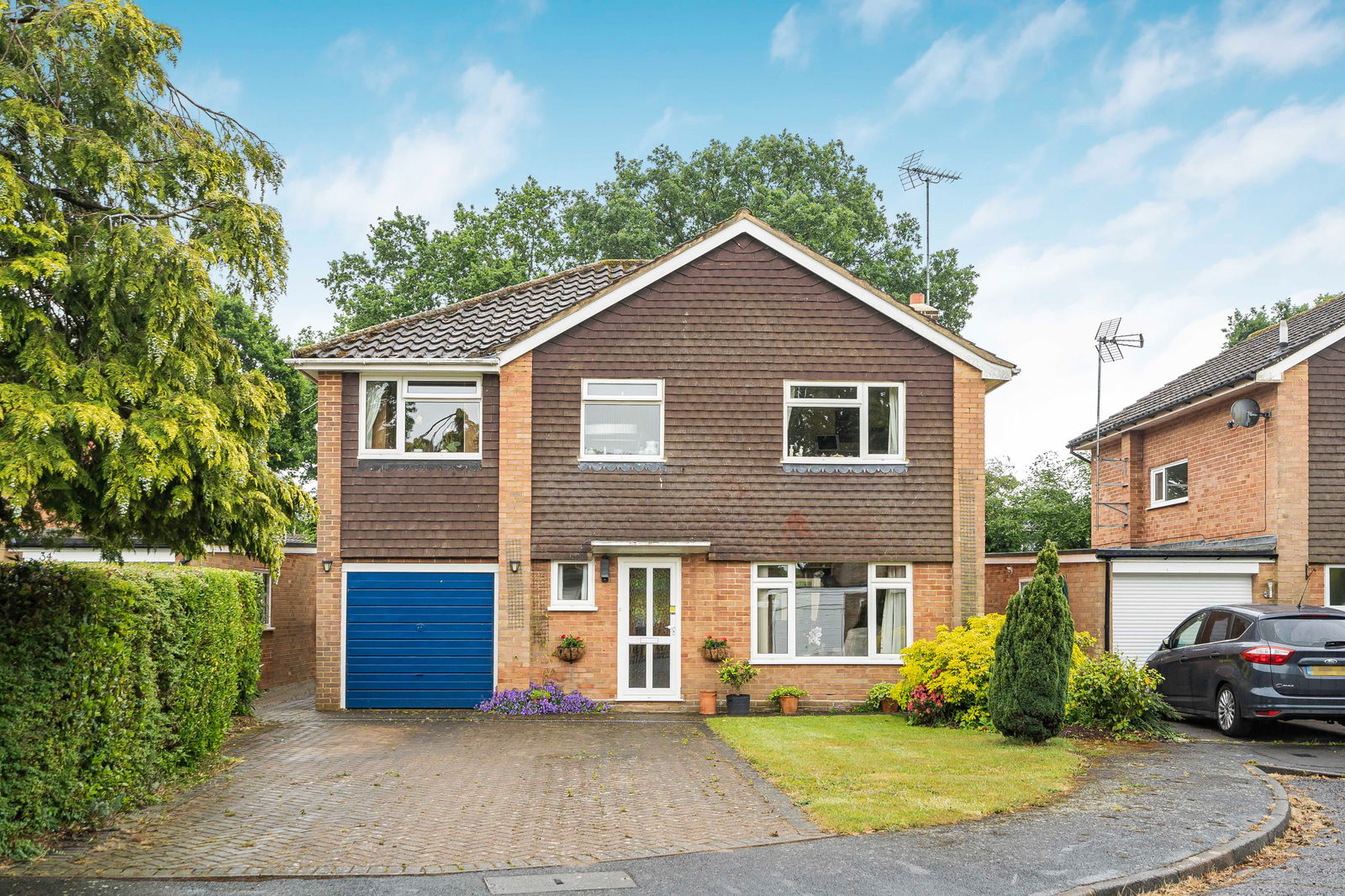 Orchard Gardens, Cranleigh, GU6