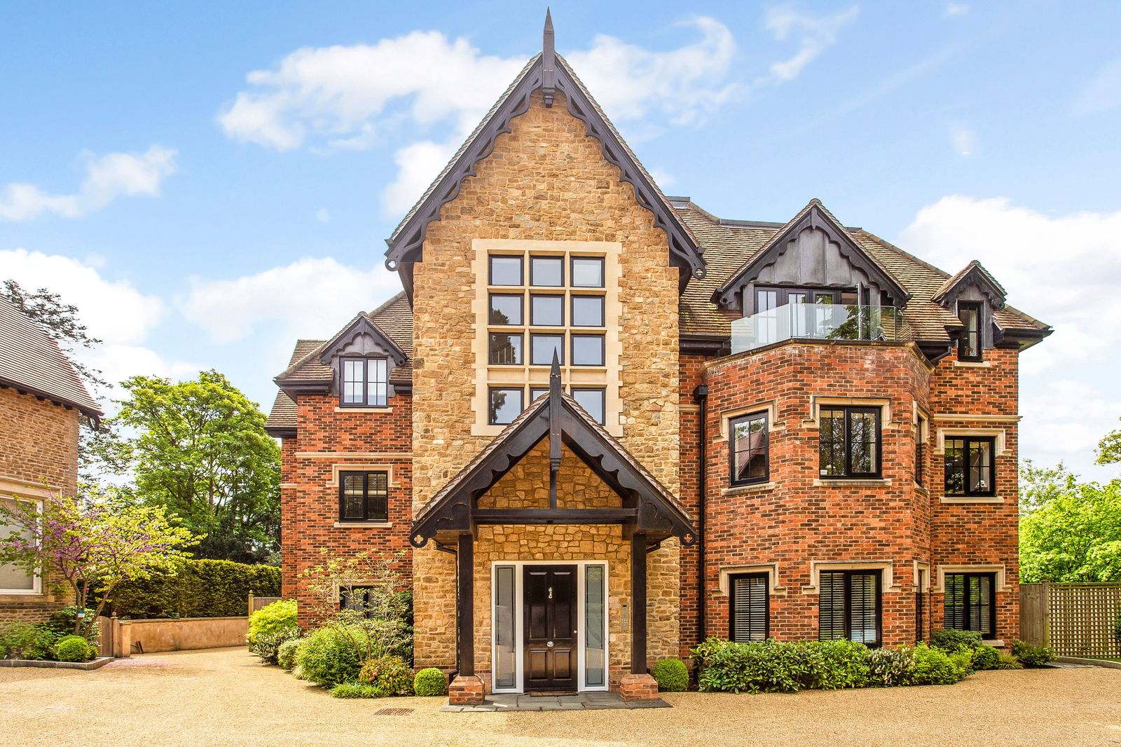 Portsmouth Road, Guildford, GU2