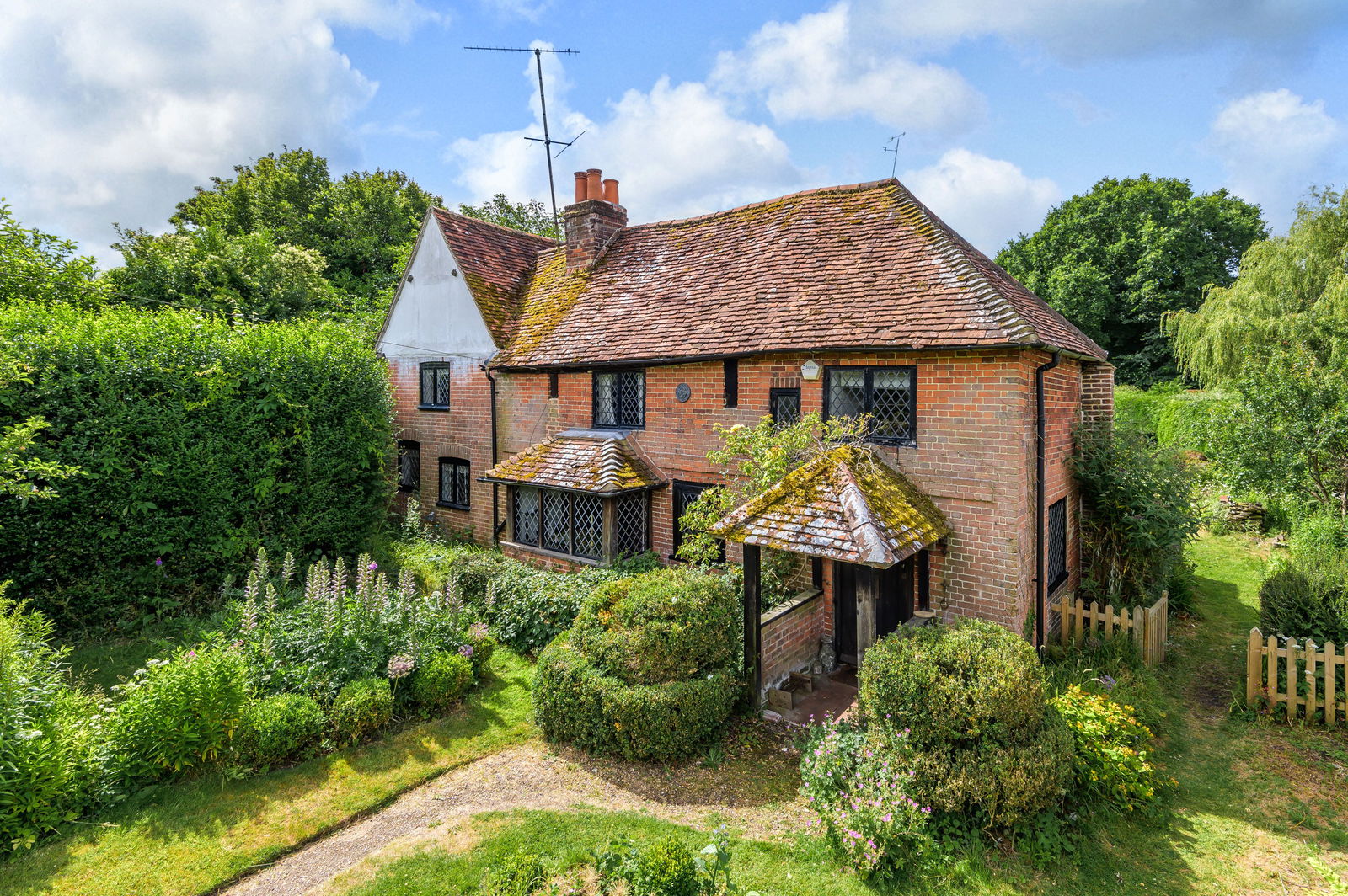 Rickford, Worplesdon, Guildford, GU3 3PJ