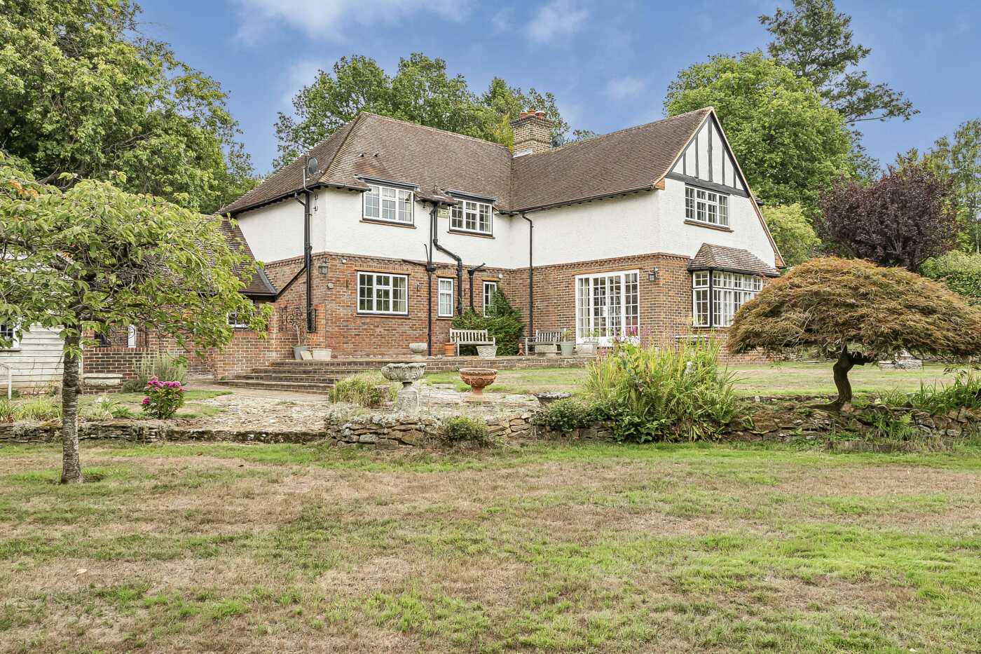 Priorsfield Road, Compton, Guildford, GU3 1DW