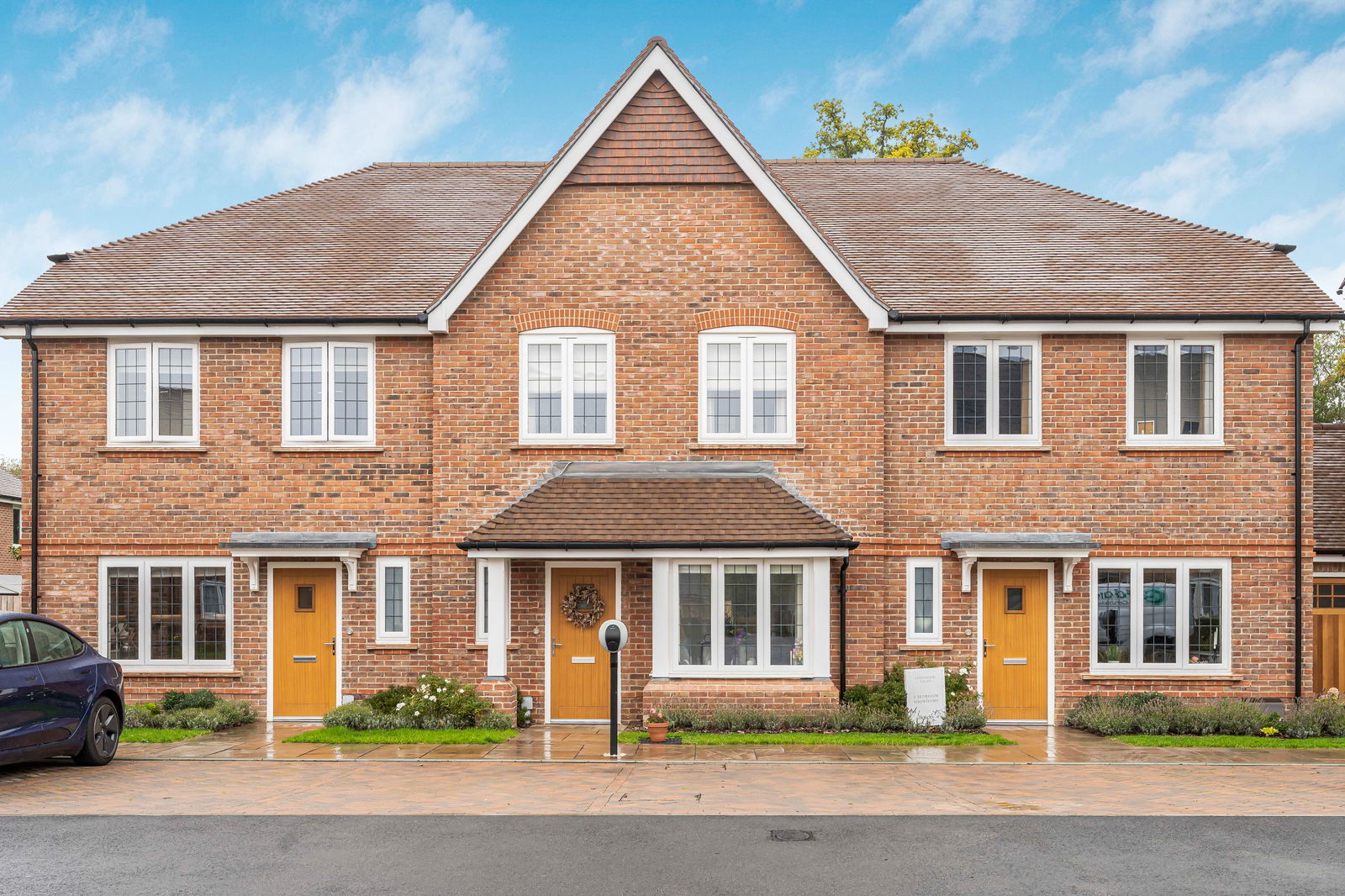 21 Lorimer Avenue, Cranleigh, GU6 8WQ