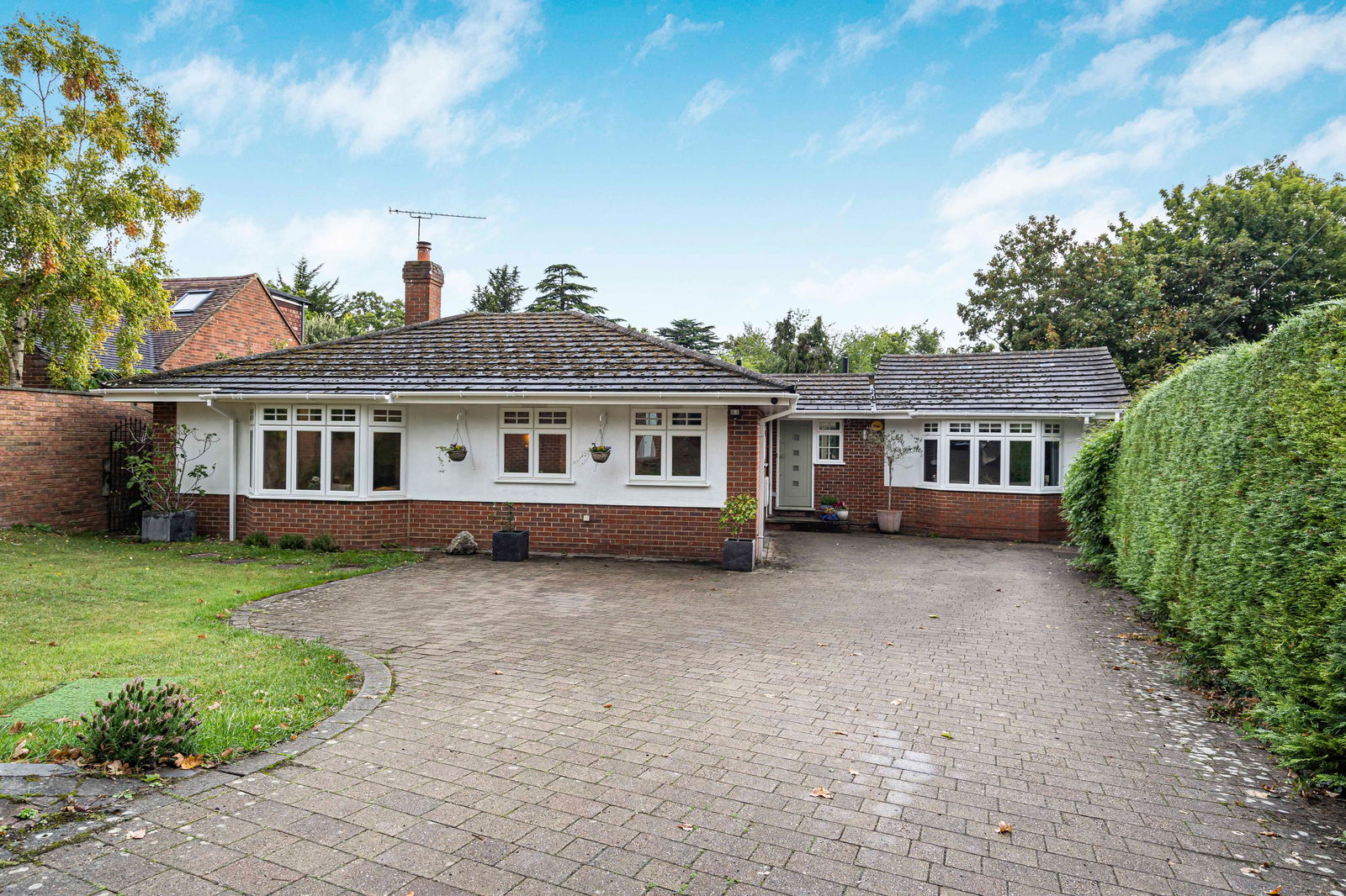 Grove Road, Merrow, GU1