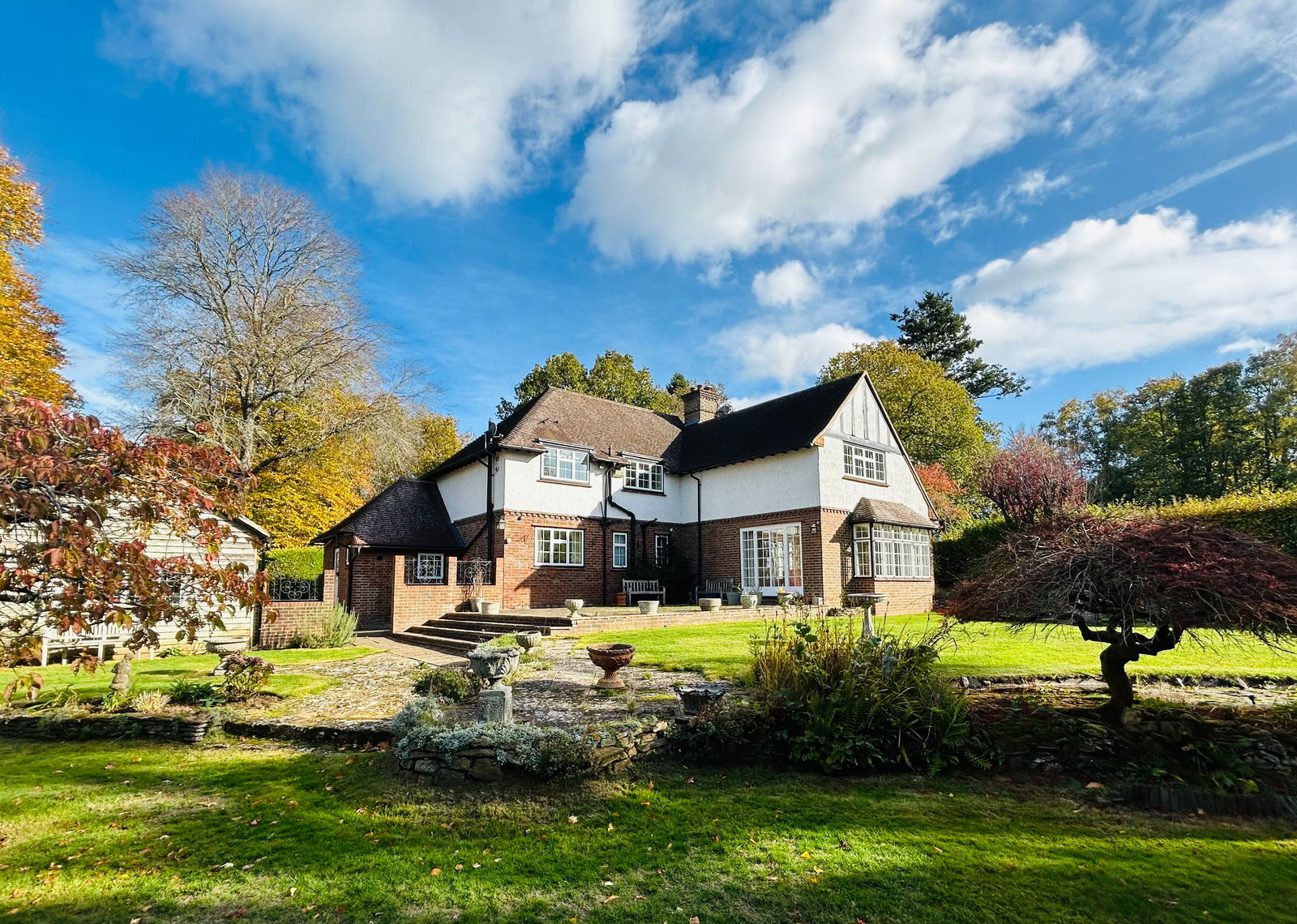 Priorsfield Road, Compton, Guildford, GU3 1DW