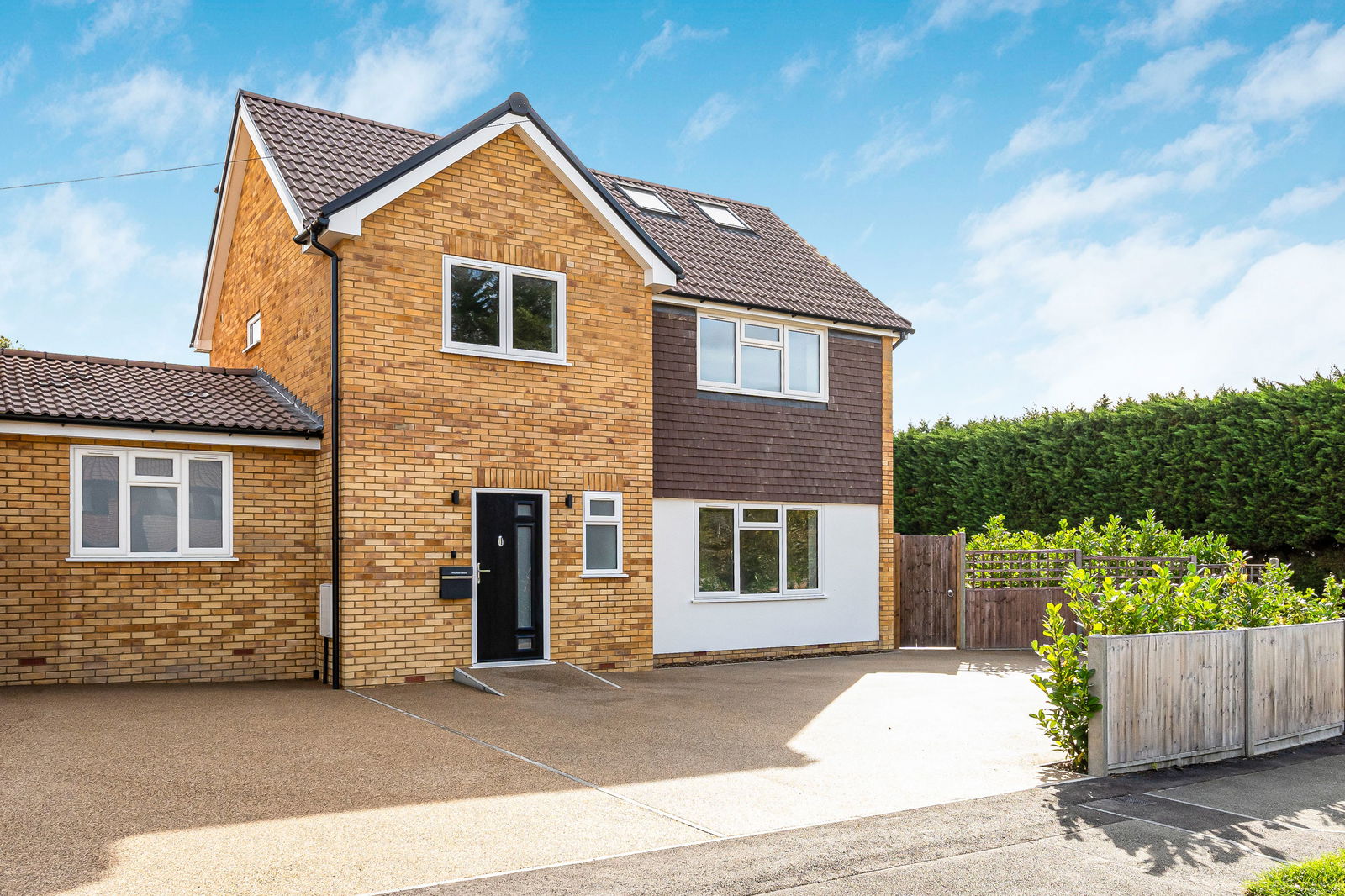 Fairlands Avenue, Fairlands, Guildford, GU3