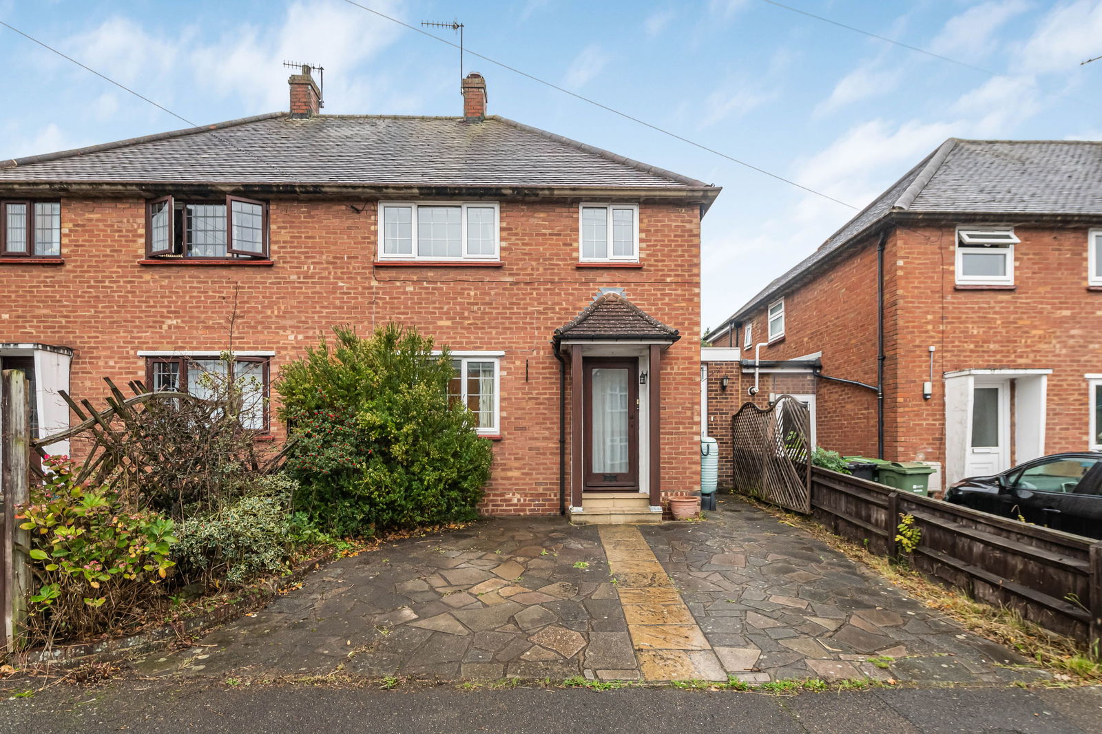 Raymond Crescent, Guildford, GU2