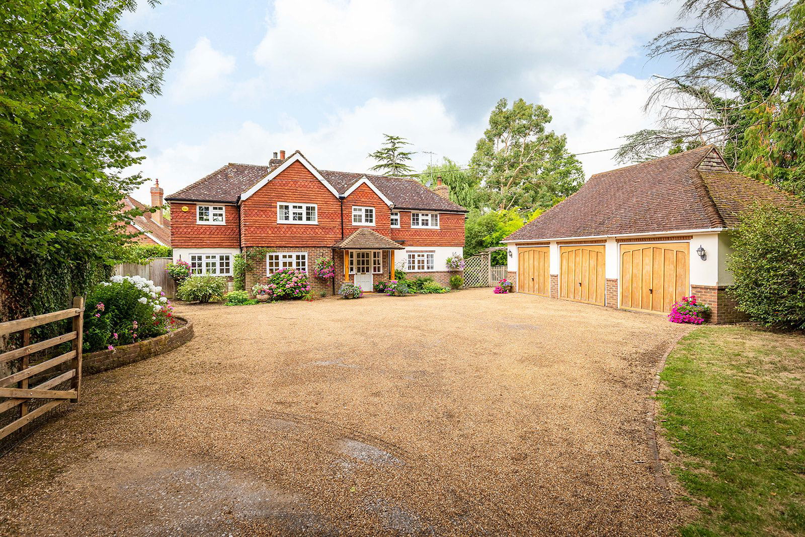 Guildford Road, Cranleigh, GU6