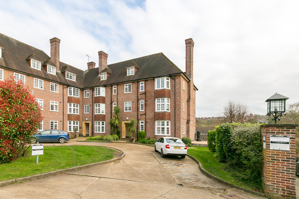 Chaucer Court, Guildford