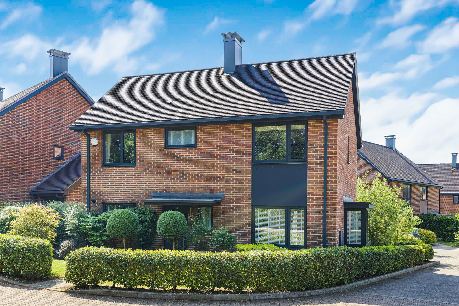 Gratton Chase, Dunsfold, Godalming, GU8 4AL