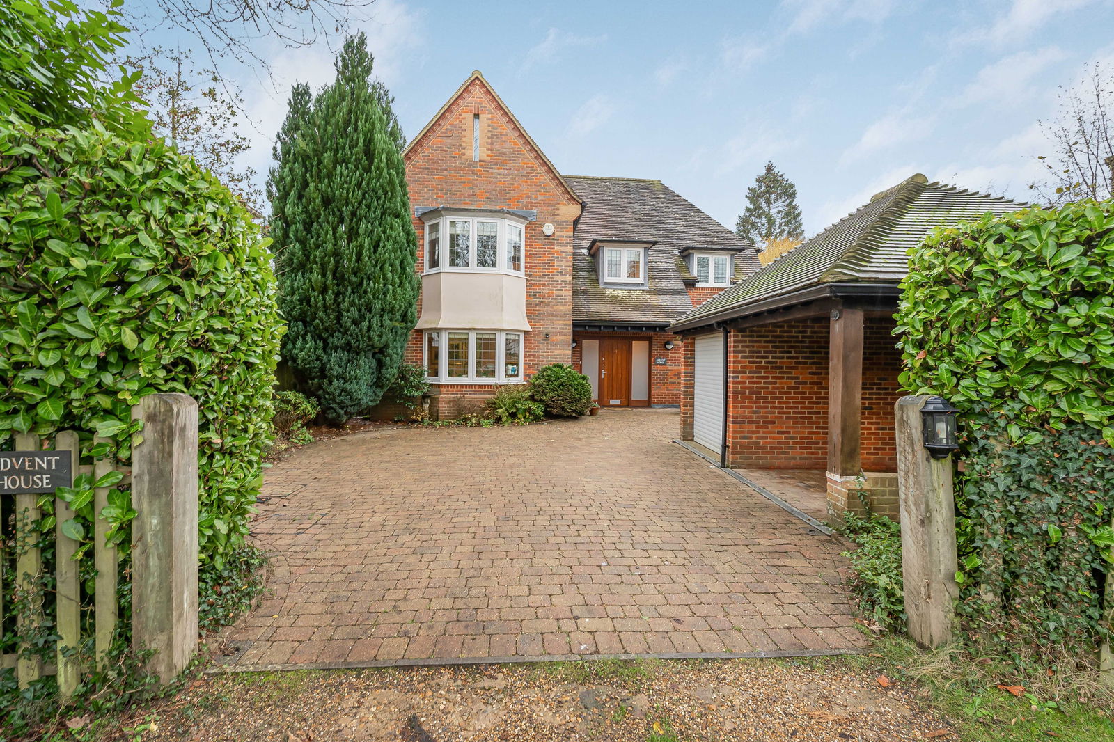 Chinthurst Lane, Shalford, Guildford, GU4 8JS
