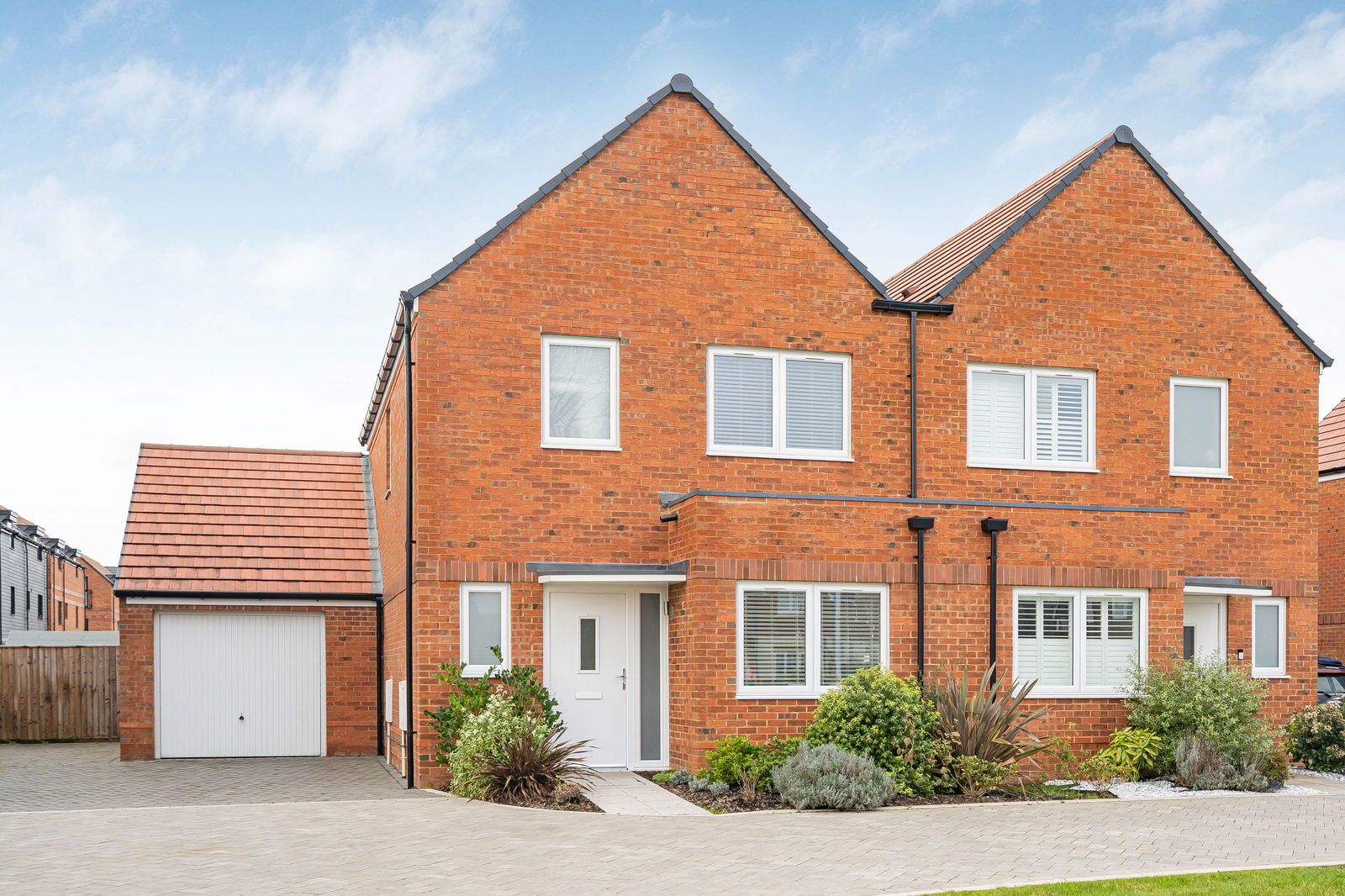 Rocket Road, Cranleigh, GU6 8HD