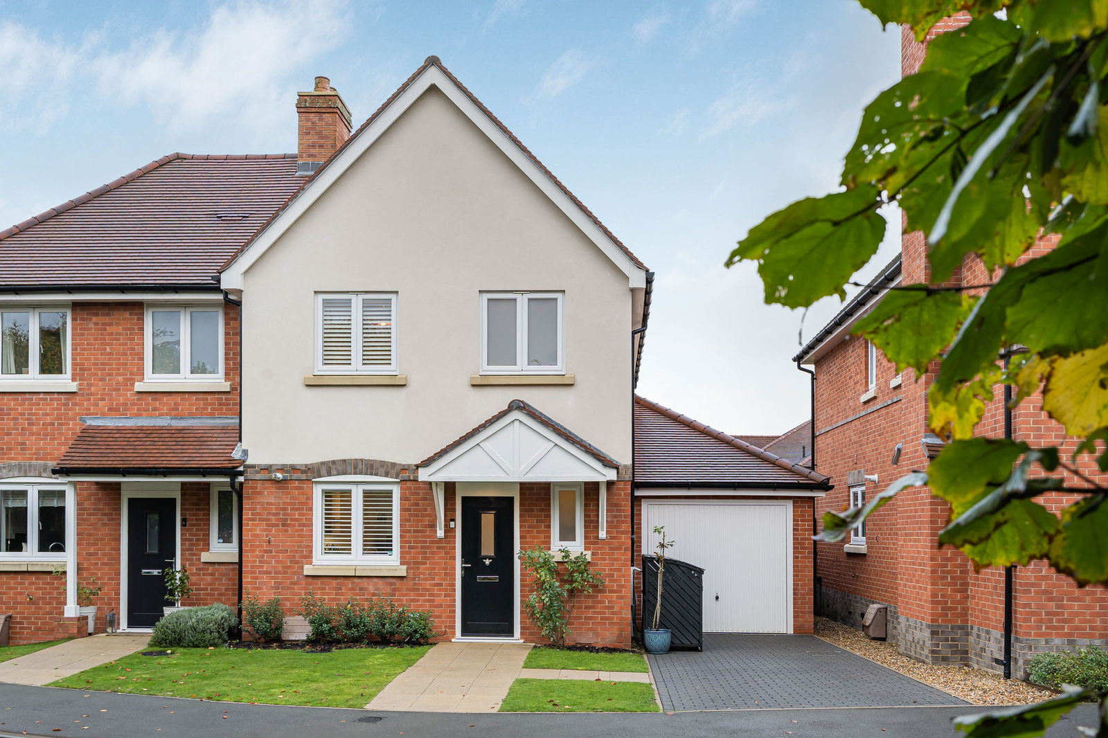 Victoria Mews, Chilworth, Guildford, GU4