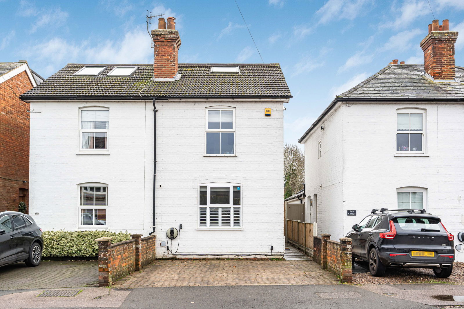 New Road, Chilworth, GU4