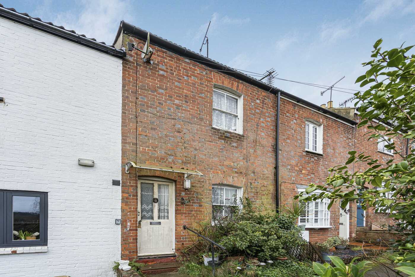 Snowdenham Lane, Bramley, GU5