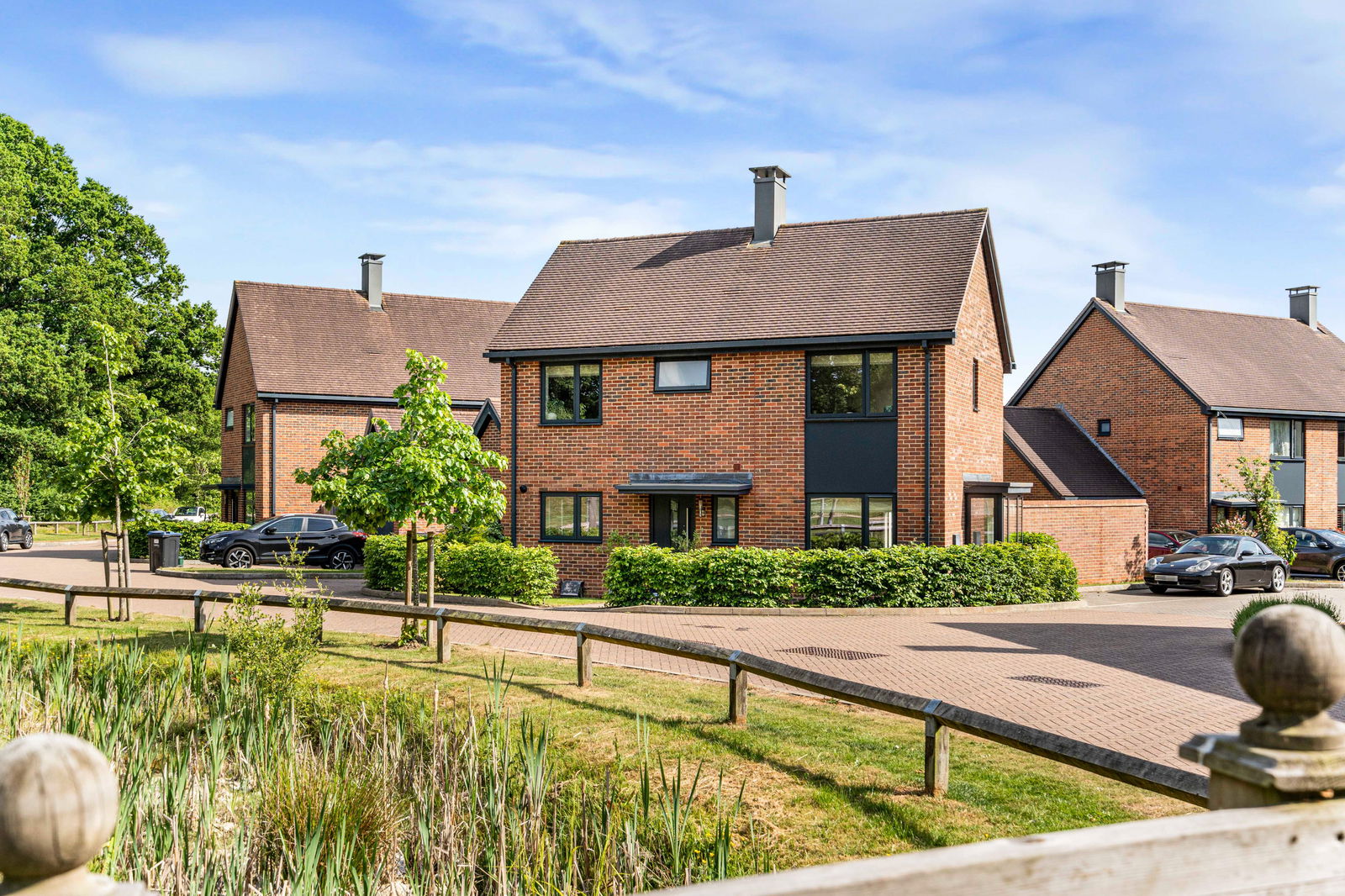 Gratton Chase, Dunsfold, GU8